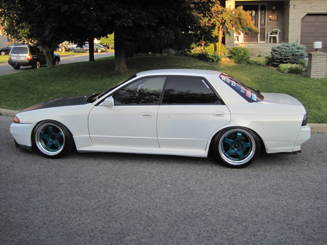 photo 7 Nissan R31-R34 Skyline 4dr custom wheels ssr sp1 17x9.5, ET 0, tire size 215/45 R17. 17x10.0 ET+19 225/45 R17