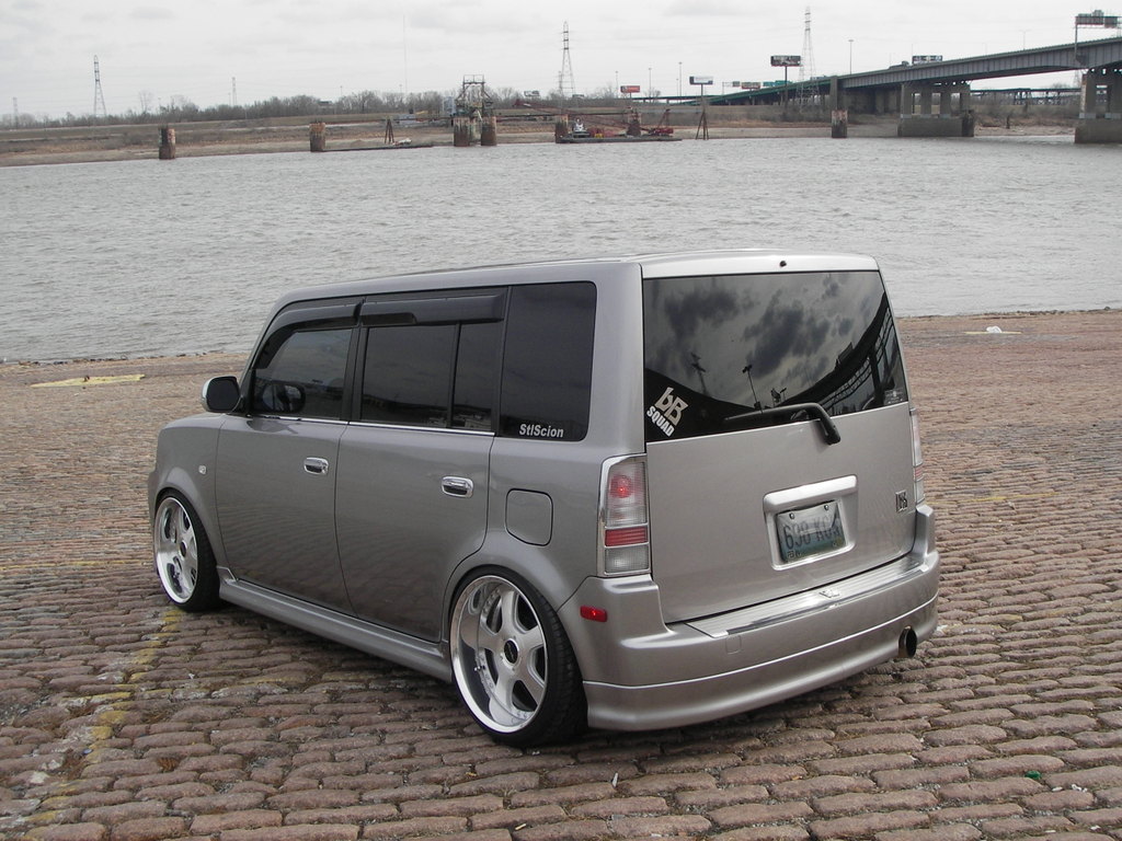 photo 6 Scion xB custom wheels Work Euroline FS 18x8.5, ET +20, tire size 215/35 R18. 18x8.5 ET+3 