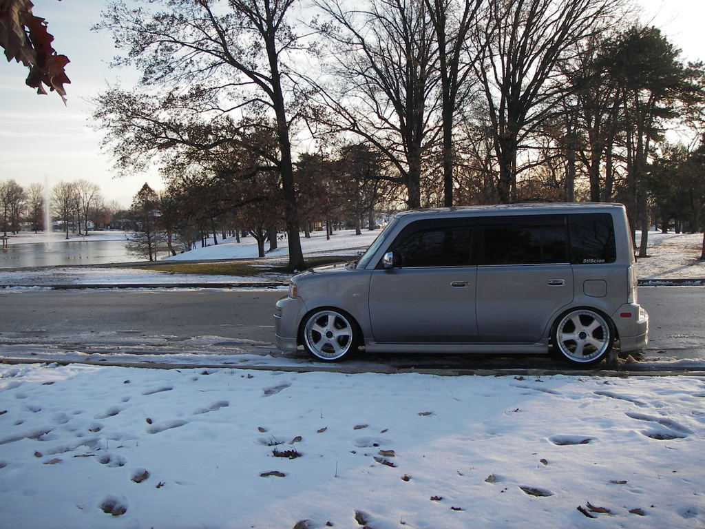 photo 9 Scion xB custom wheels Work Euroline FS 18x8.5, ET +20, tire size 215/35 R18. 18x8.5 ET+3 