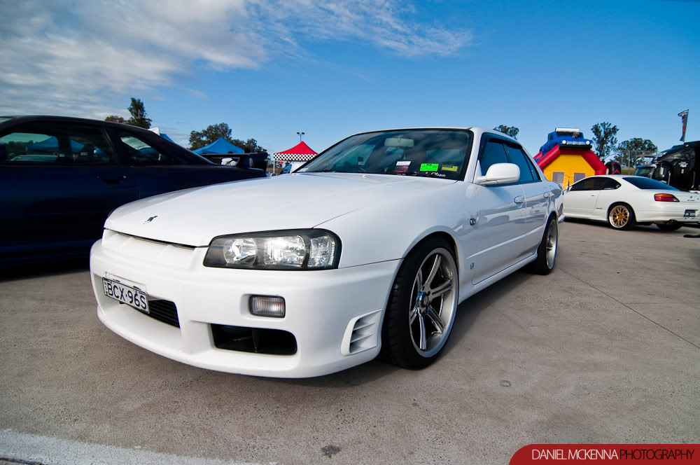 photo 1 Nissan R31-R34 Skyline 4dr custom wheels Do-Luck Double Six 18x9.5, ET +15, tire size 235/40 R18. x ET 