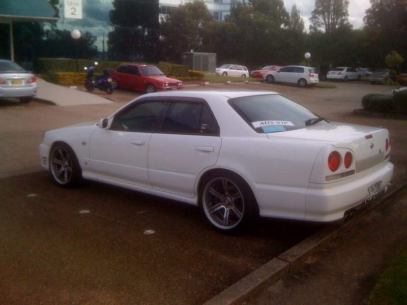 photo 6 Nissan R31-R34 Skyline 4dr custom wheels Do-Luck Double Six 18x9.5, ET +15, tire size 235/40 R18. x ET 
