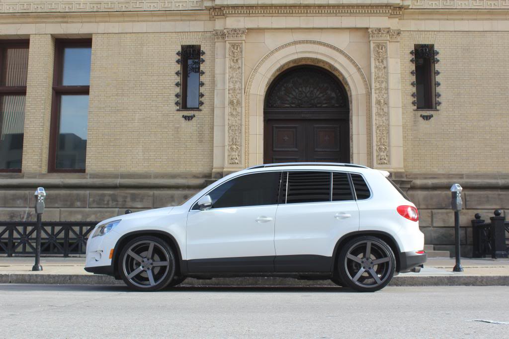 photo 2 Volkswagen Tiguan custom wheels Vossen CV3 20x10.0, ET , tire size 275/30 R20. x ET