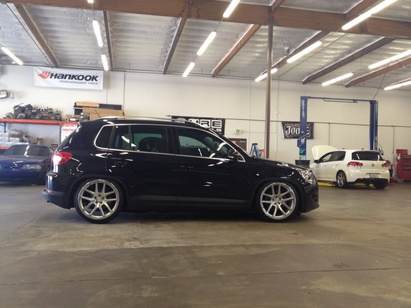 photo 1 Volkswagen Tiguan custom wheels   20x10.0, ET +25, tire size 245/35 R20. x ET 