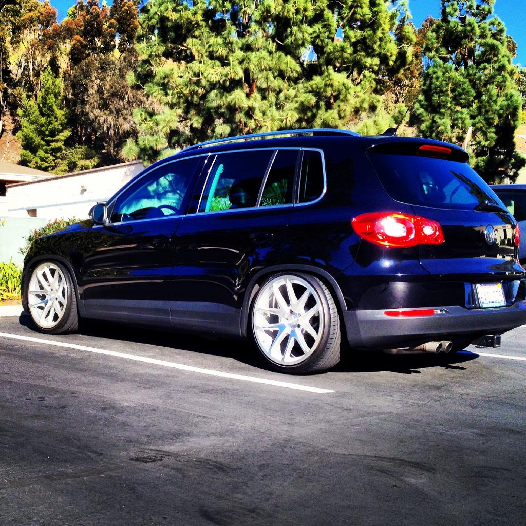 photo 1 Volkswagen Tiguan custom wheels Rotiform SNA 20x10.0, ET , tire size X R20. x ET 