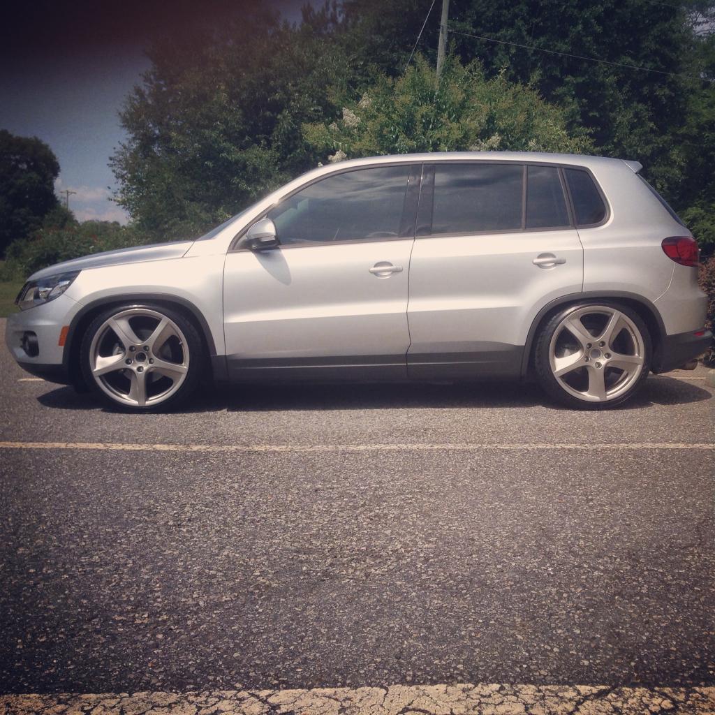 photo 1 Volkswagen Tiguan custom wheels   20x9.0, ET +60, tire size 235/35 R20. x ET 