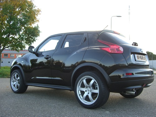 photo 2 Nissan Juke custom wheels OEM Nissan 350Z 18x8.0, ET +30, tire size 225/45 R18. 18x8.5 ET+33 