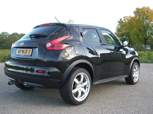 photo 1 Nissan Juke custom wheels OEM Nissan 350Z 18x8.0, ET +30, tire size 225/45 R18. 18x8.5 ET+33 