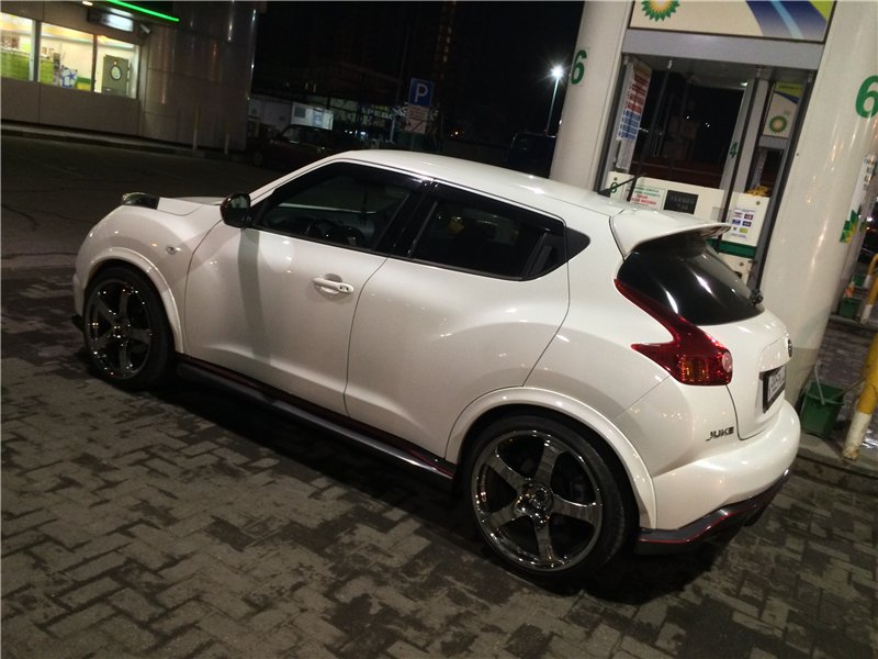 photo 1 Nissan Juke custom wheels 20x9.0, ET +32, tire size 245/35 R20. 20x10.0 ET 285/30 R20