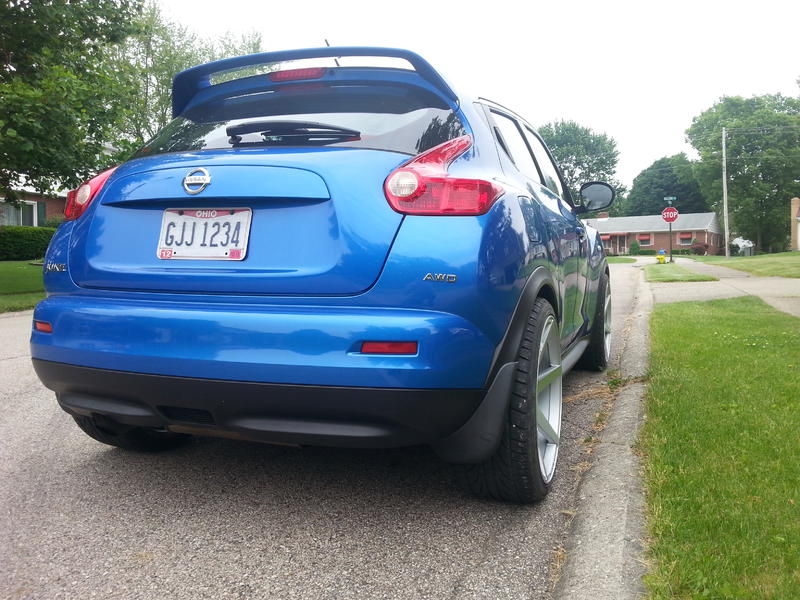 photo 2 Nissan Juke custom wheels Stance  20x8.5, ET , tire size 245/35 R20. 20x10.0 ET 285/30 R20