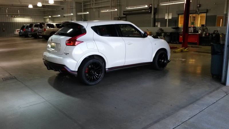 photo 2 Nissan Juke custom wheels Wedssport SA-15R 18x9.5, ET +38, tire size 275/35 R18. x ET 
