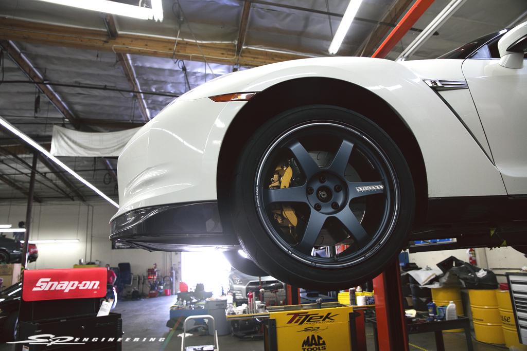 photo 1 Nissan GT-R custom wheels Volk TE37 20x10.0, ET +30, tire size X R20. 20x12.0 ET+20