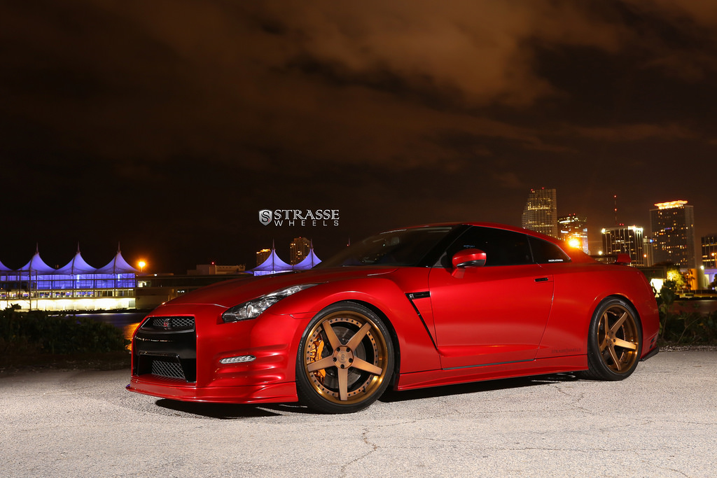 photo 7 Nissan GT-R custom wheels Strasse S5 21x10.5, ET , tire size 285/30 R21. 21x12.5 ET 355/25 R21