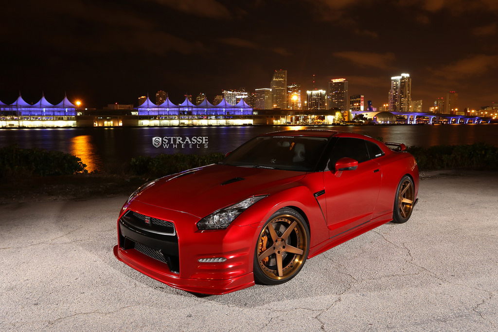 photo 9 Nissan GT-R custom wheels Strasse S5 21x10.5, ET , tire size 285/30 R21. 21x12.5 ET 355/25 R21