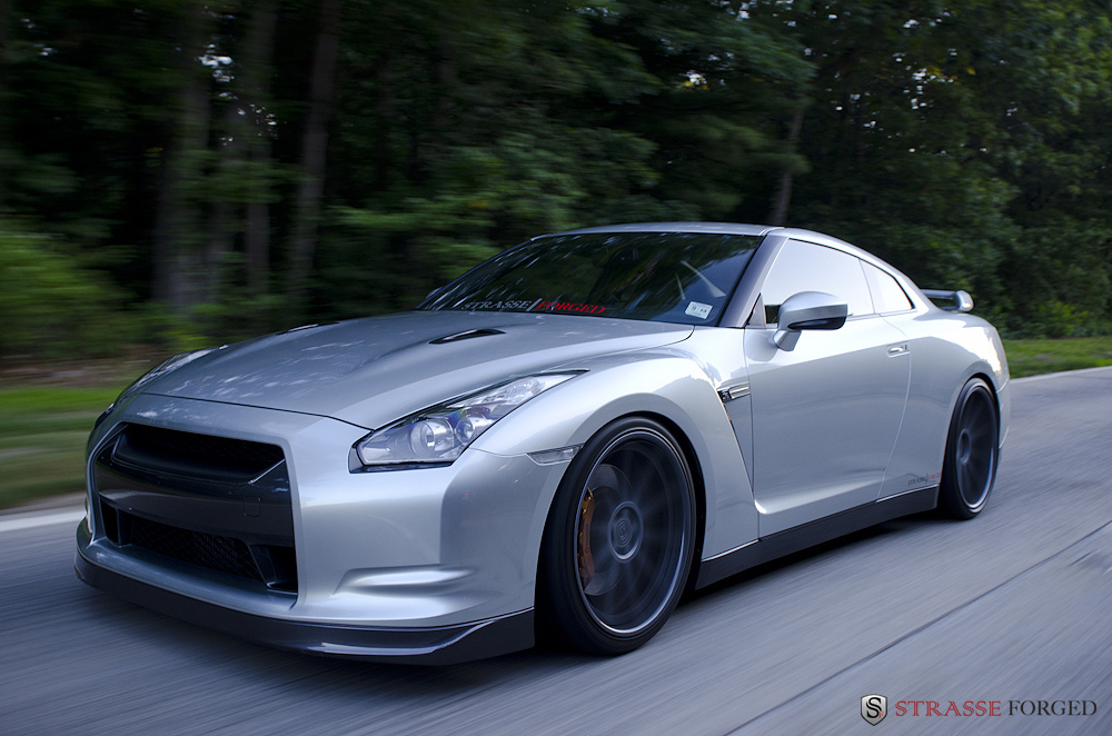 photo 3 Nissan GT-R custom wheels Strasse R10 21x10.5, ET , tire size 295/25 R21. 21x12.5 ET 375/20 R21