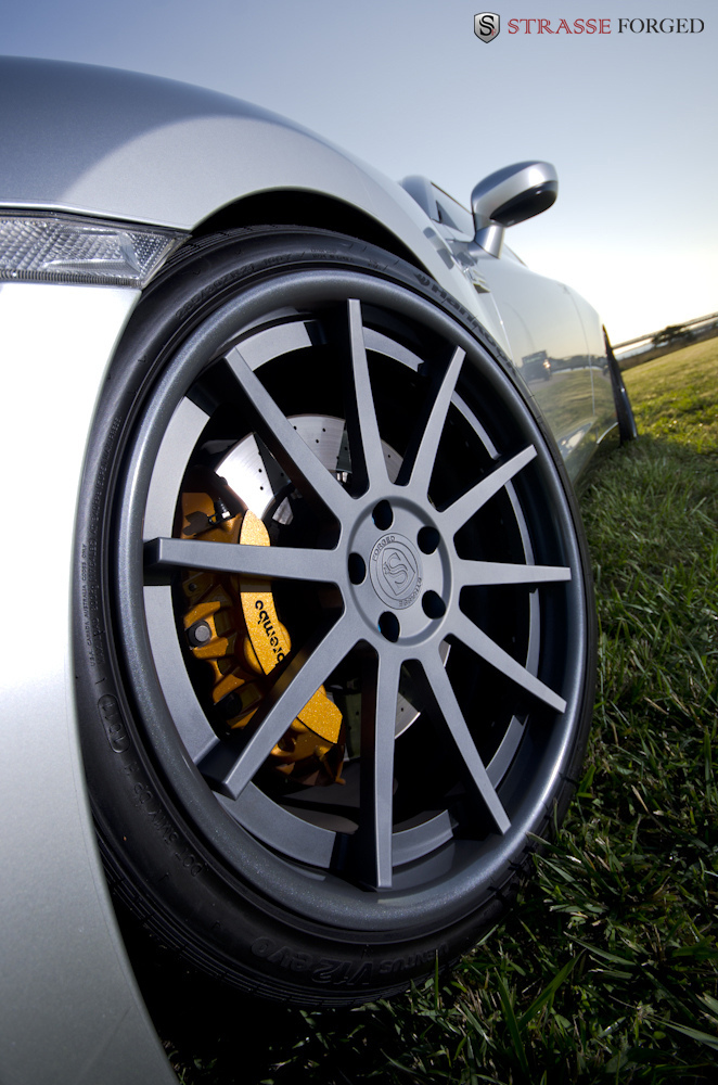 photo 7 Nissan GT-R custom wheels Strasse R10 21x10.5, ET , tire size 295/25 R21. 21x12.5 ET 375/20 R21
