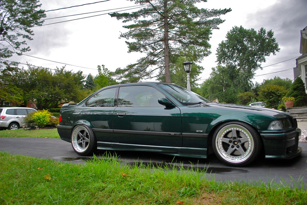 photo 1 BMW M3 custom wheels Cromodora 17x9.0, ET +17, tire size 215/40 R17. 17x10.0 ET+22 225/45 R17
