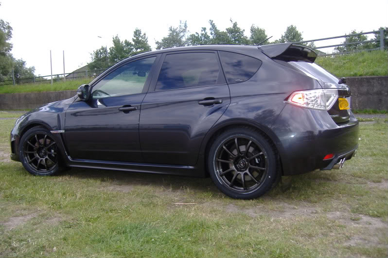 photo 2 Subaru Impreza custom wheels Rota G-Force 18x8.5, ET +48, tire size 245/40 R18. x ET 