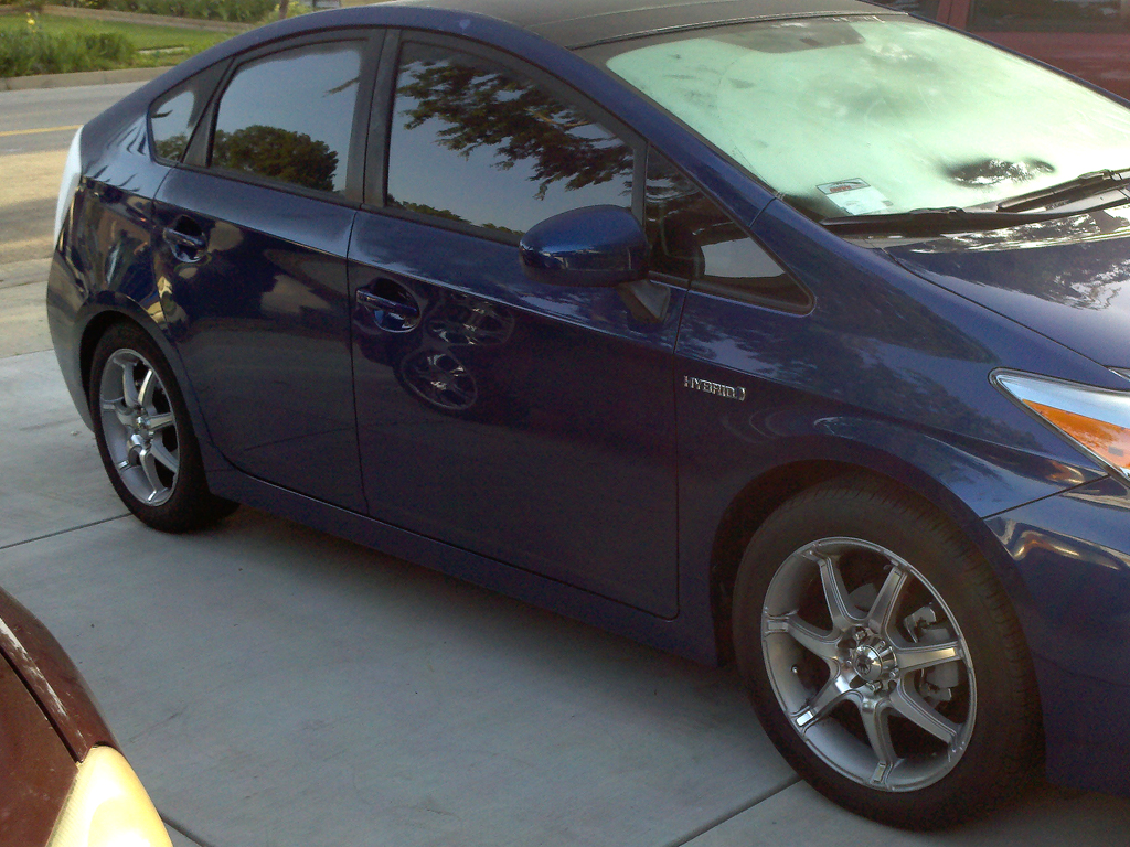 photo 2 Toyota Prius custom wheels Konig Reasons 17x7.0, ET +40, tire size 215/50 R17. x ET