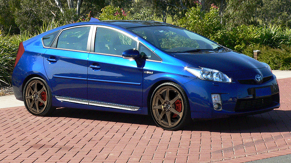 photo 1 Toyota Prius custom wheels Drag DR 33 18x, ET , tire size X R18. x ET