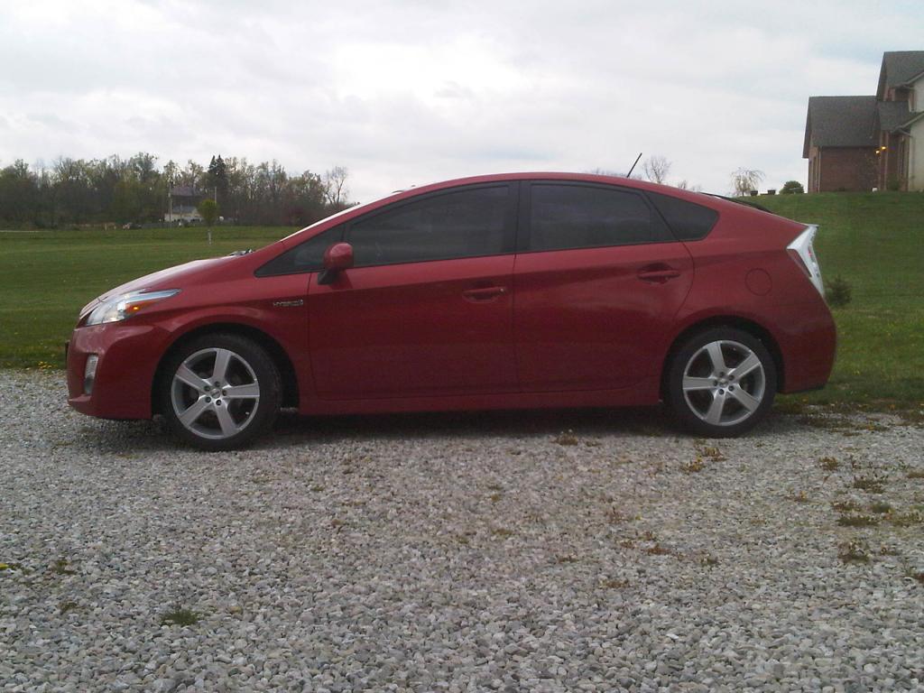 photo 2 Toyota Prius custom wheels Momo Winter Pro S 17x7.0, ET +38, tire size 215/45 R17. x ET 