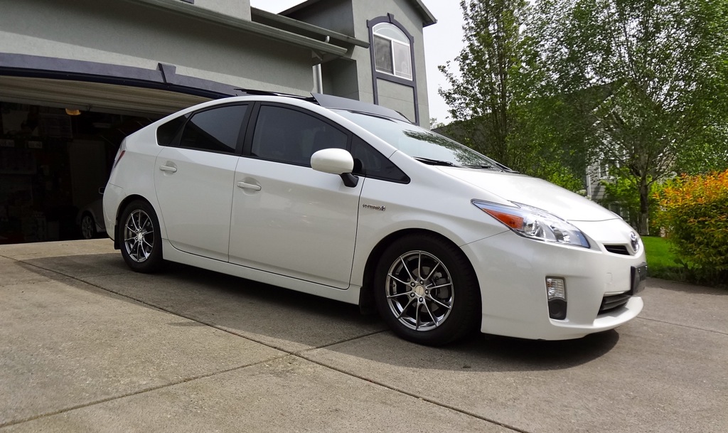 photo 1 Toyota Prius custom wheels   16x, ET , tire size X R16. x ET 