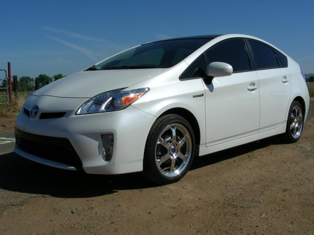 photo 1 Toyota Prius custom wheels 17x, ET , tire size 215/45 R17. x ET