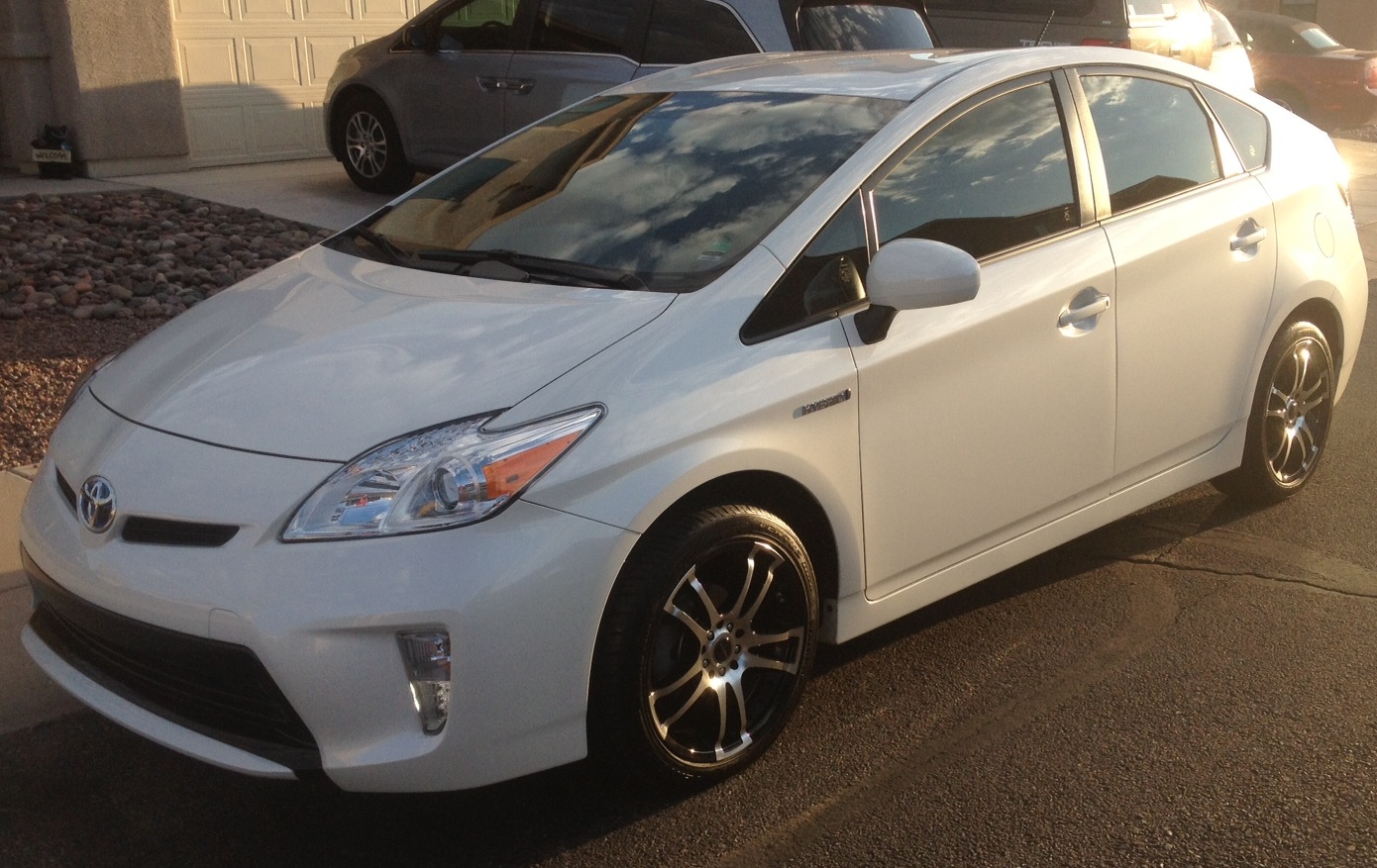 photo 1 Toyota Prius custom wheels Liquid Metal Venom 17x, ET +43, tire size X R17. x ET 