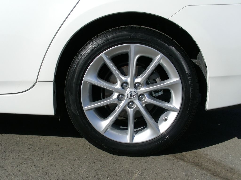 photo 4 Toyota Prius custom wheels OEM Lexus CT 17x7.0, ET +45, tire size 205/50 R17. x ET 
