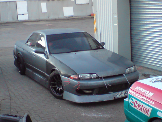 photo 1 Nissan R31-R34 Skyline 4dr custom wheels Rota  17x9.5, ET +12, tire size 225/45 R17. x ET 