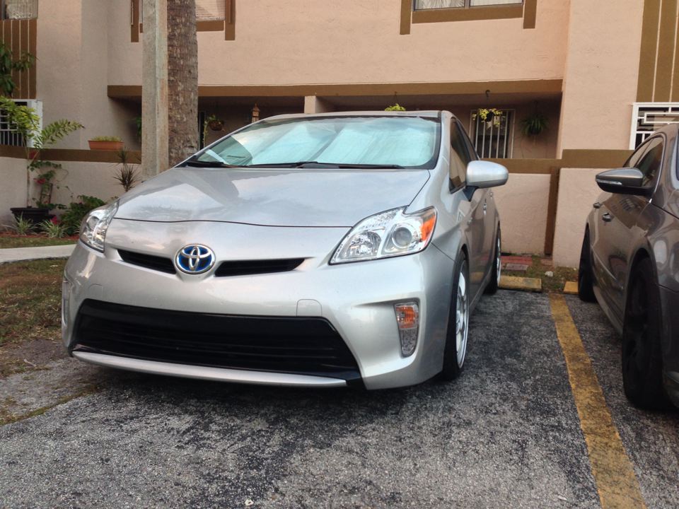 photo 3 Toyota Prius custom wheels Enkei RPF1 18x8.0, ET +35, tire size 205/40 R18. x ET