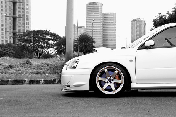 photo 1 Subaru Impreza WRX custom wheels Rota Grid 18x9.5, ET , tire size 235/40 R18. x ET 