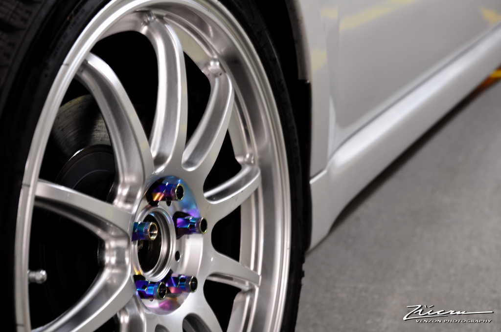 photo 1 Subaru Legacy custom wheels Rota Tarmac 3 18x8.0, ET +48, tire size 225/40 R18. x ET 