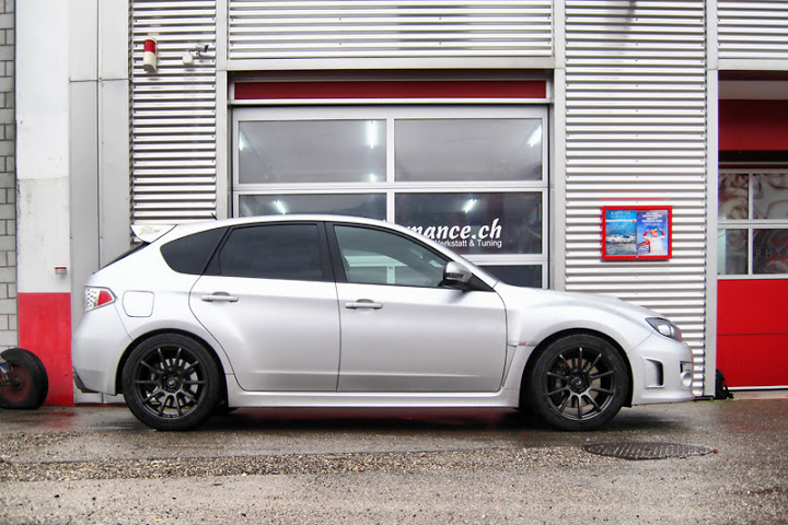 photo 6 Subaru Impreza custom wheels Rota G-Force 18x9.0, ET +35, tire size 245/40 R18. x ET 