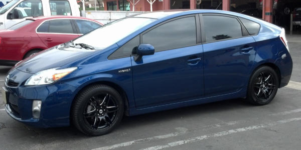 photo 3 Toyota Prius custom wheels Konig Deceptions 17x7.5, ET +45, tire size 225/45 R17. x ET 