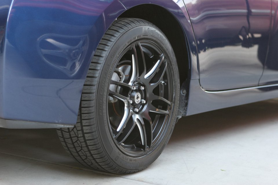 photo 1 Toyota Prius custom wheels Konig Deceptions 17x7.5, ET +45, tire size 225/45 R17. x ET 