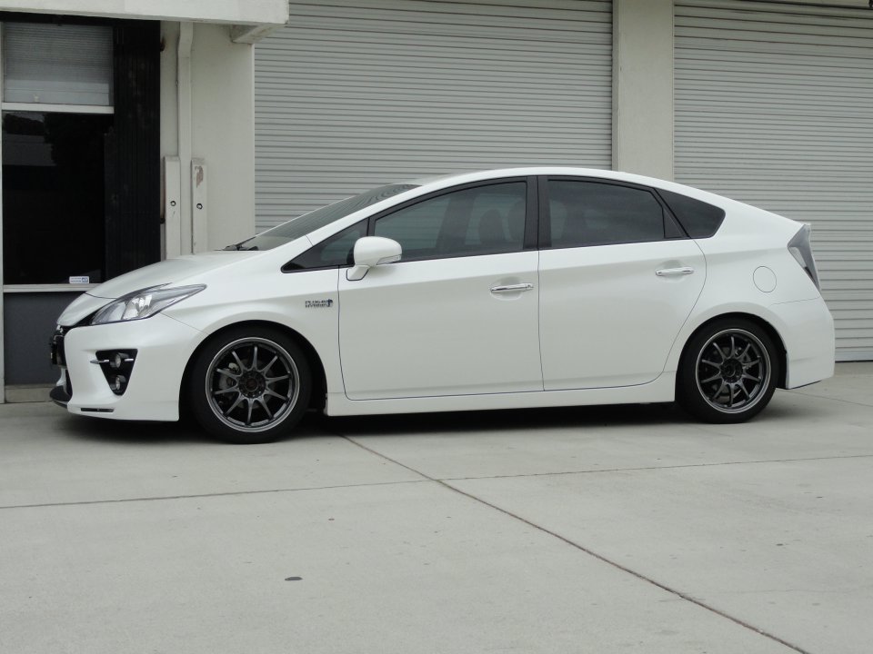 photo 1 Toyota Prius custom wheels Volk Racing CE28N 17x8.0, ET +48, tire size X R17. x ET 