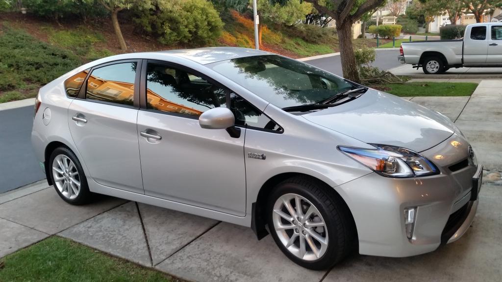 photo 1 Toyota Prius Plug-in custom wheels 17x, ET , tire size 205/50 R17. x ET