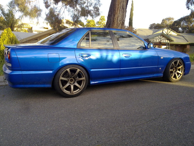 photo 3 Nissan R31-R34 Skyline 4dr custom wheels Work Emotion XT-7 18x9.5, ET +12, tire size 235/40 R18. x ET 