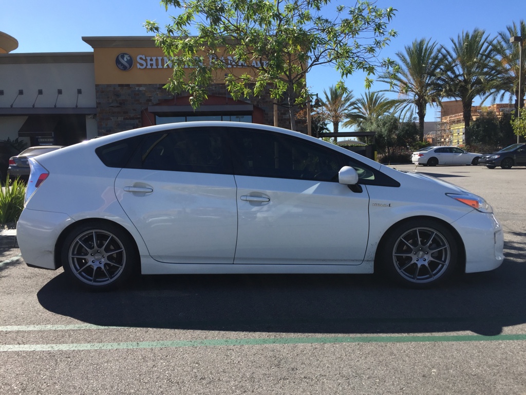 photo 2 Toyota Prius custom wheels OZ Racing Omnia 17x7.5, ET +48, tire size 215/45 R17. x ET