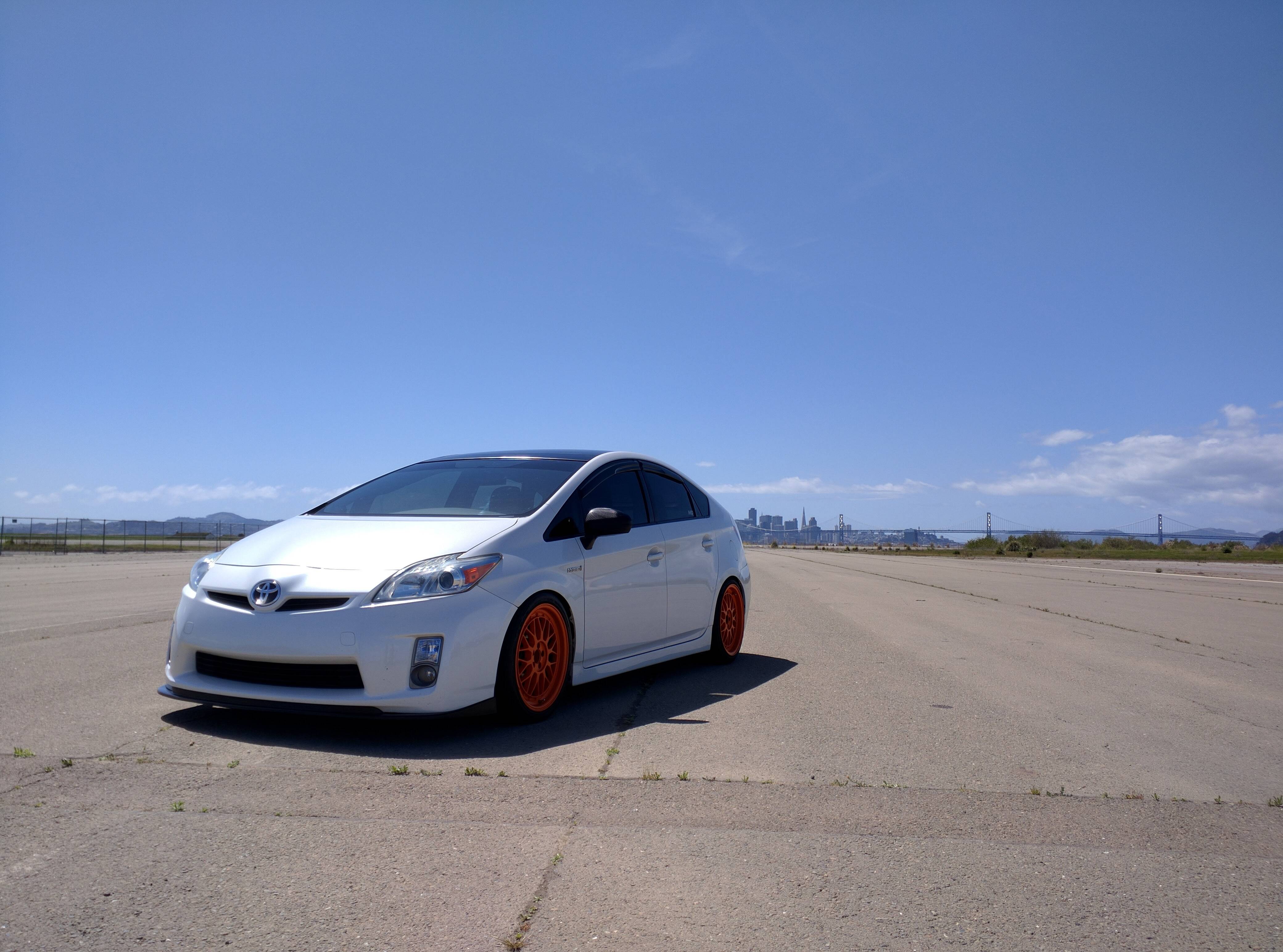 photo 1 Toyota Prius custom wheels   18x8.0, ET +30, tire size 225/40 R18. 18x9.0 ET+35 