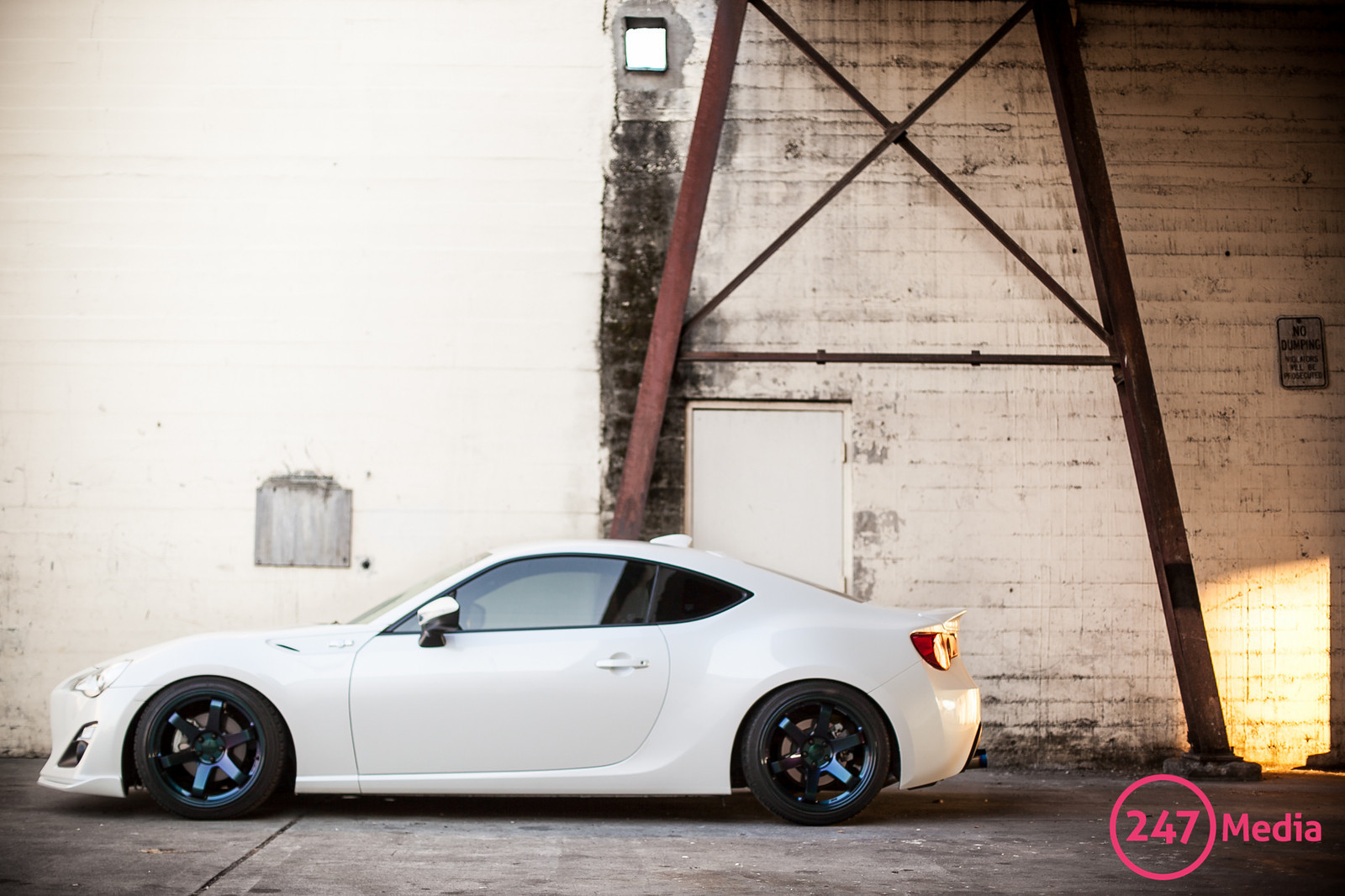 photo 5 Subaru BRZ custom wheels Rota Grid 18x9.5, ET +38, tire size 225/40 R18. x ET 255/35 R