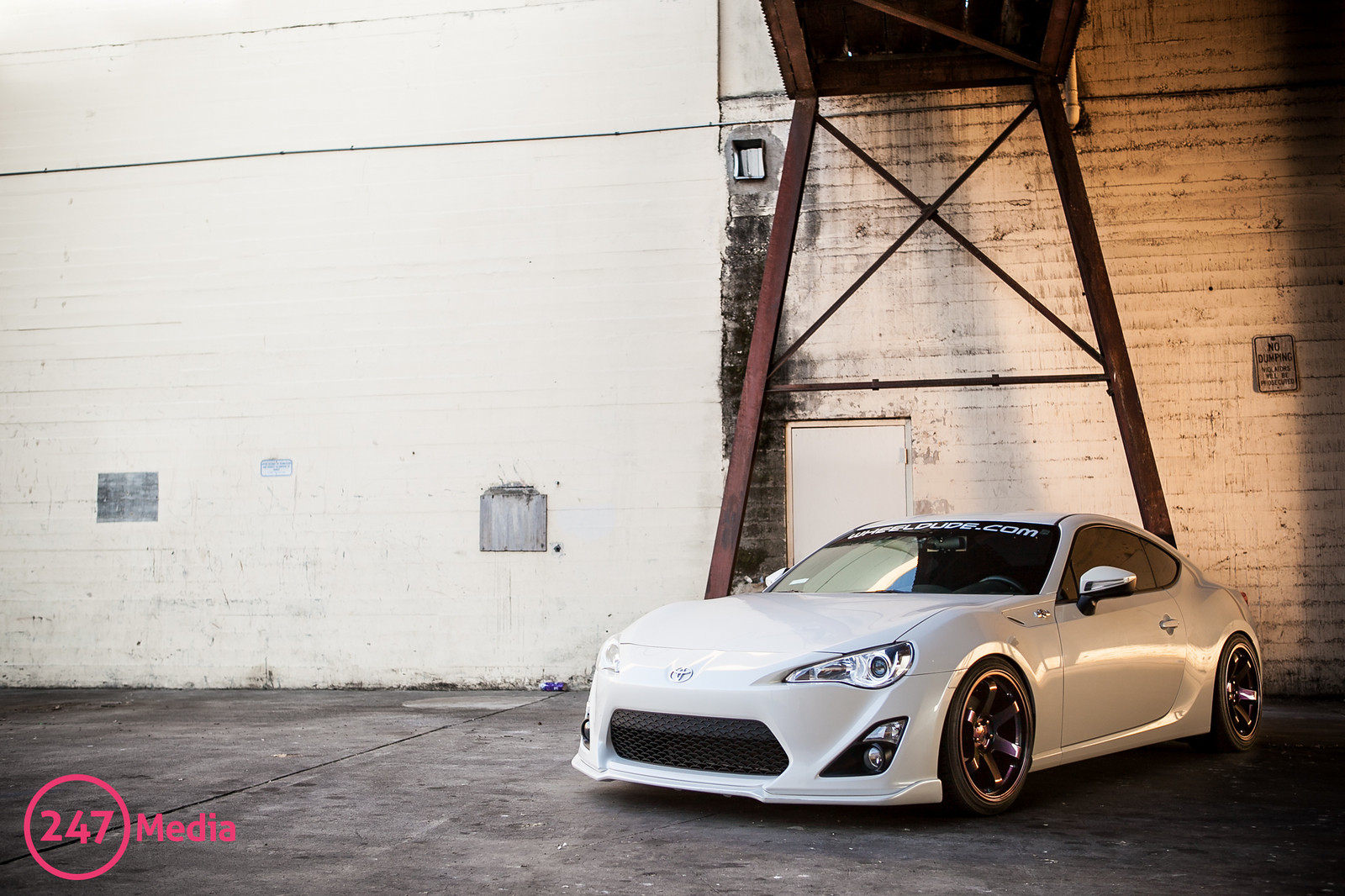 photo 7 Subaru BRZ custom wheels Rota Grid 18x9.5, ET +38, tire size 225/40 R18. x ET 255/35 R