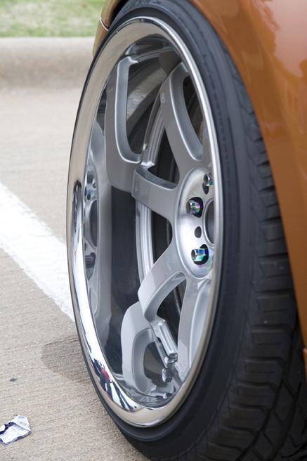 photo 11 Nissan 350Z custom wheels Rays Engineering Gram Lights 57S-Pro 19x9.5, ET 0, tire size 225/35 R19. 19x10.0 ET-25 235/35 R19