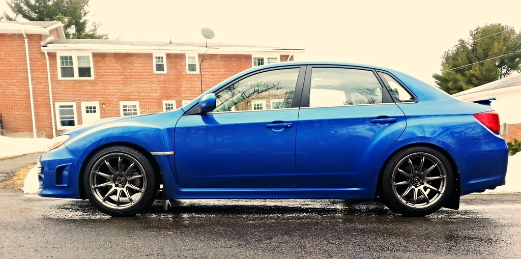 photo 1 Subaru Impreza WRX custom wheels Rota T2R 18x9.5, ET +38, tire size 245/40 R18. x ET