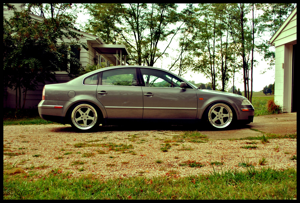 photo 1 Volkswagen Passat custom wheels Stern  18x9.0, ET +19, tire size 215/40 R18. 18x10.5 ET+30 235/40 R18