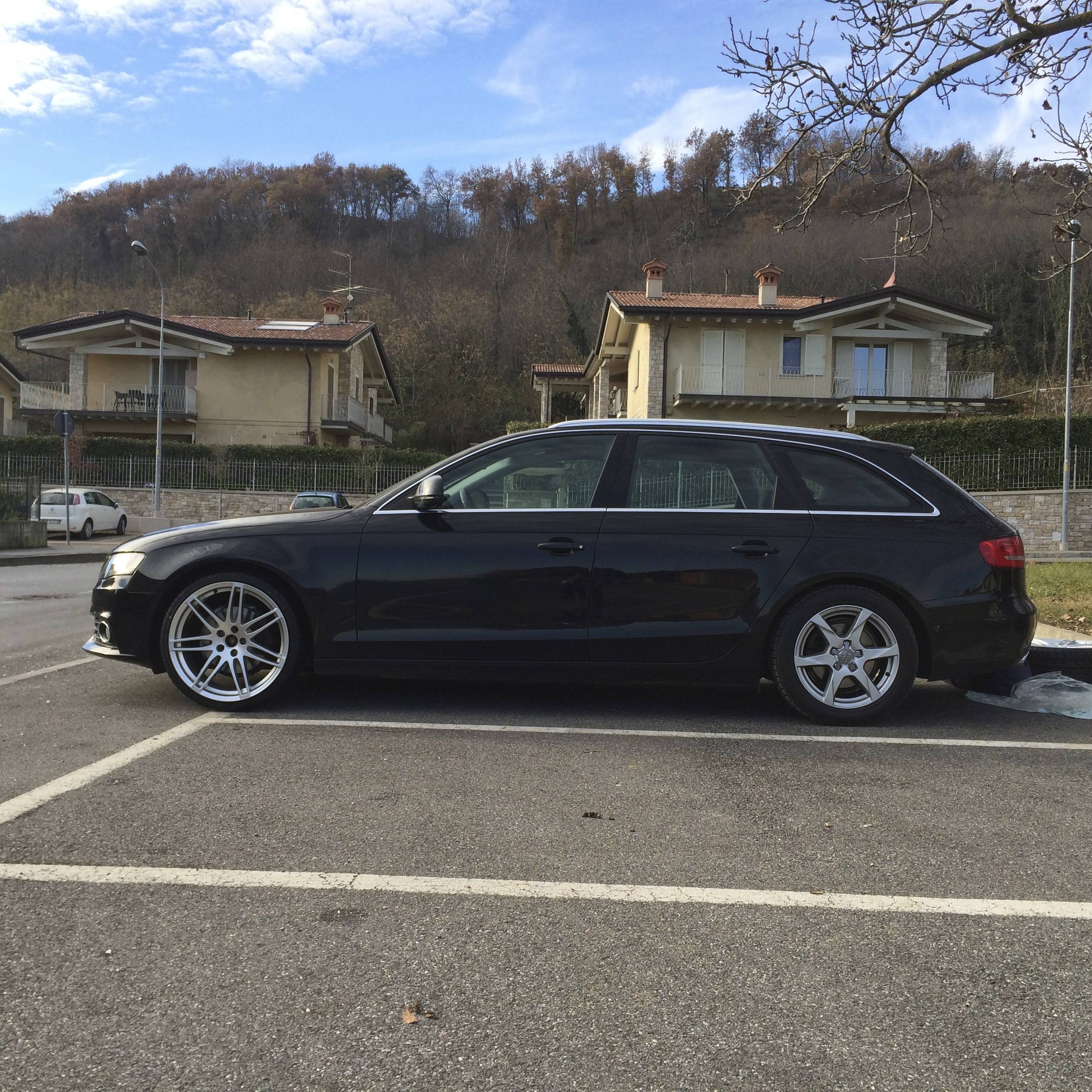 photo 3 Audi A4 custom wheels OEM Audi Q5 20x8.5, ET +33, tire size 245/30 R20. x ET