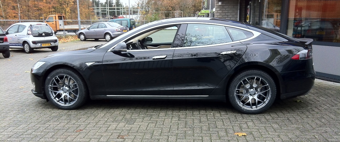 photo 1 Tesla Model S custom wheels FOX F7 19x8.5, ET +35, tire size 245/45 R19. x ET 