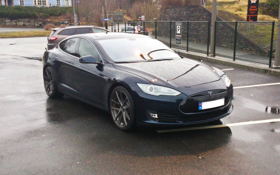 photo 1 Tesla Model S custom wheels Vellano VM17 21x9.0, ET +30, tire size 245/35 R21. 21x10.5 ET+40 285/30 R21