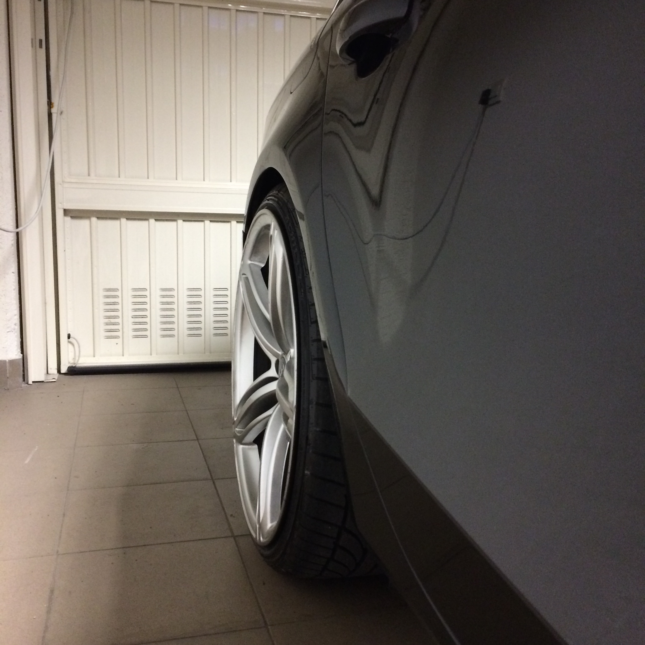 photo 3 Audi A4 custom wheels OEM Audi RS 6 20x9.5, ET +39, tire size 245/25 R20. 20x9.5 ET+36