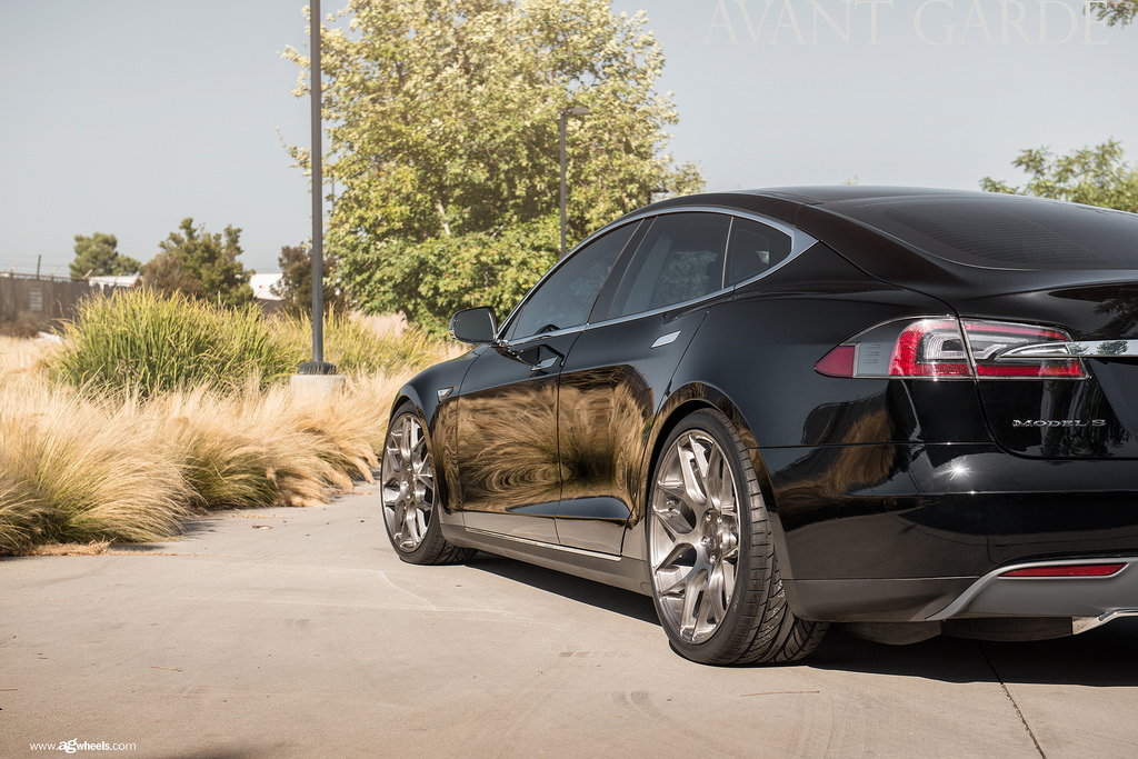 photo 4 Tesla Model S custom wheels  M590 21x9.0, ET , tire size X R21. 21x10.5 ET 